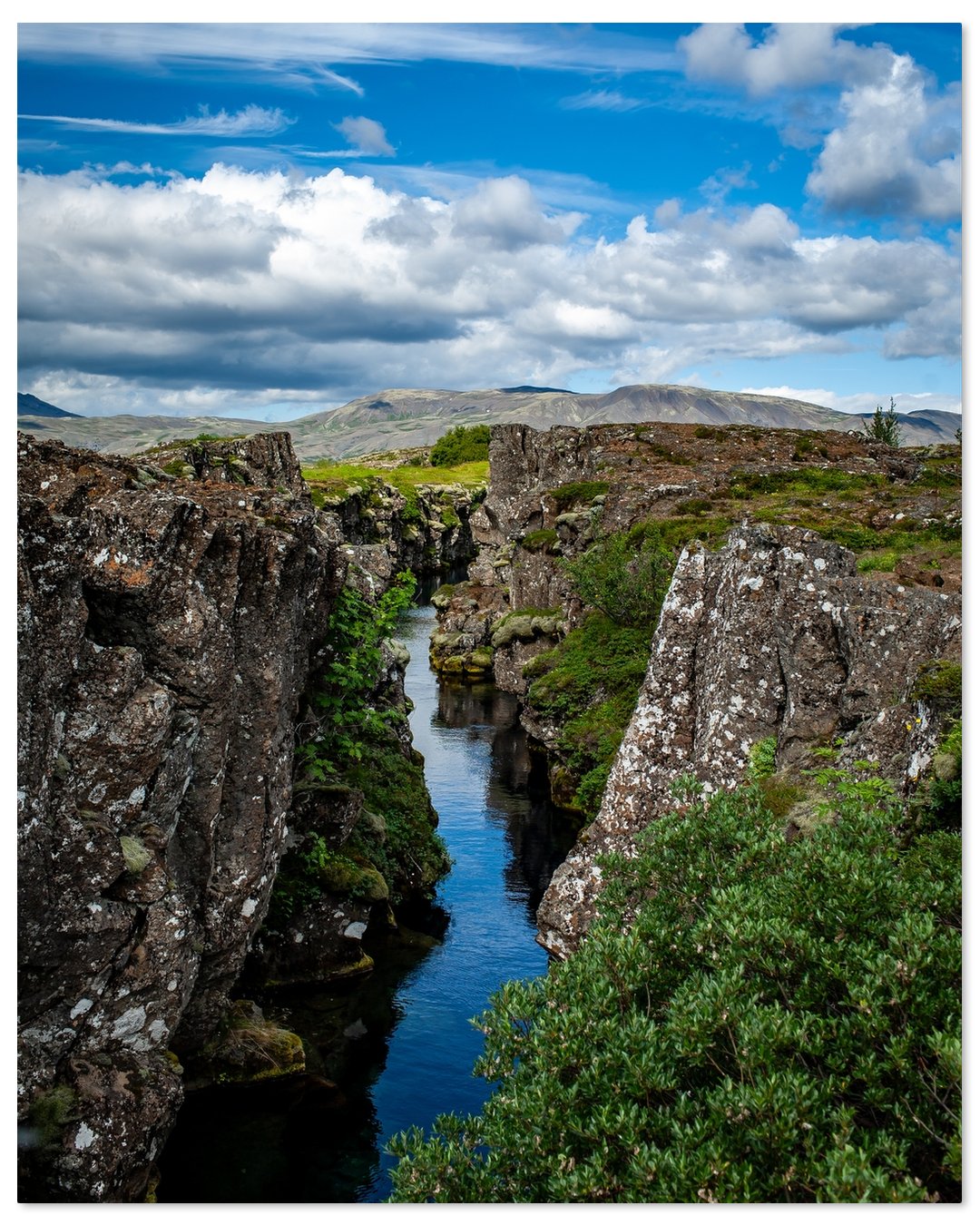 Icelandic glassy channel - Vol.1